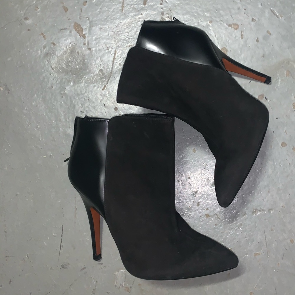 Zara womens blk booties size 40 / 9.5